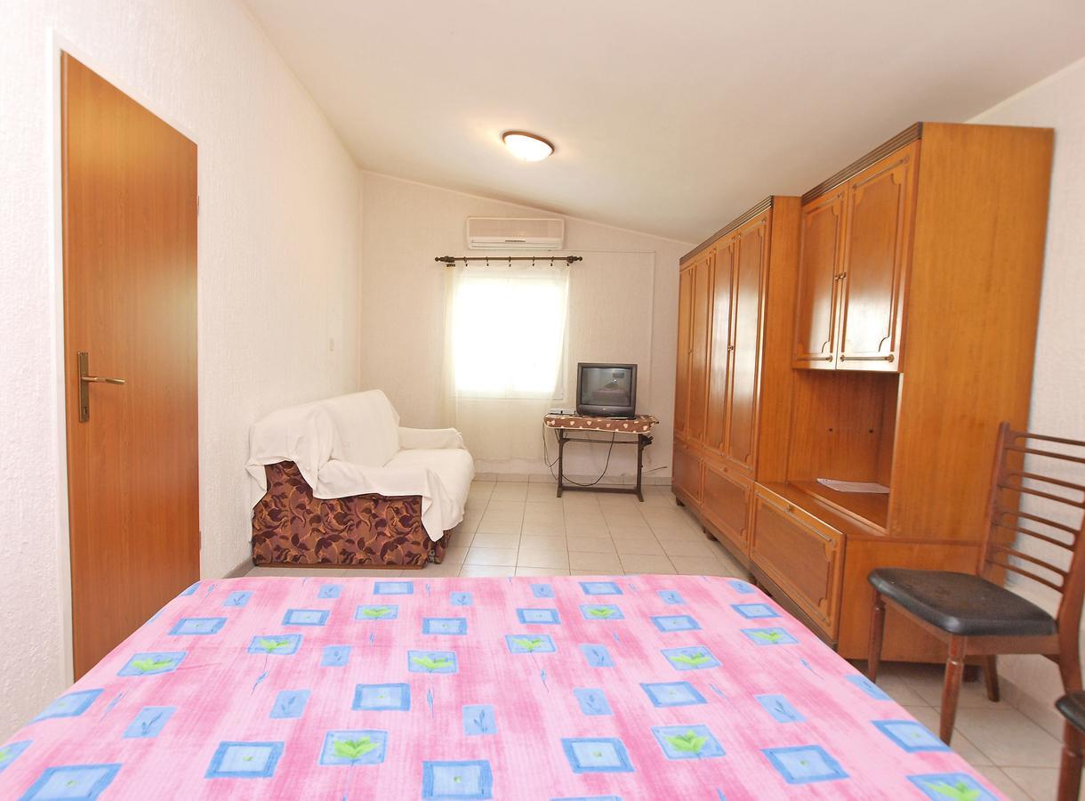 Apartments Danica 271 Vrsar Bagian luar foto